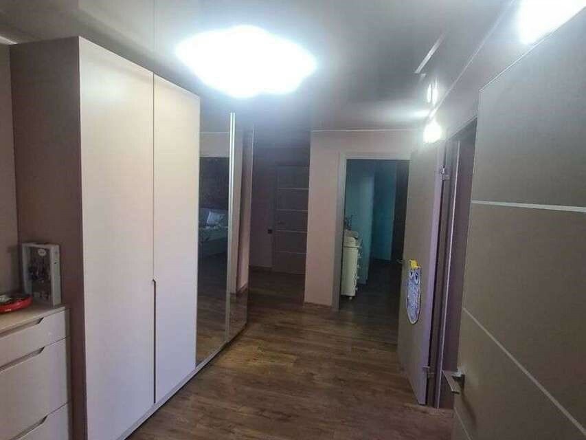 1835711951996787