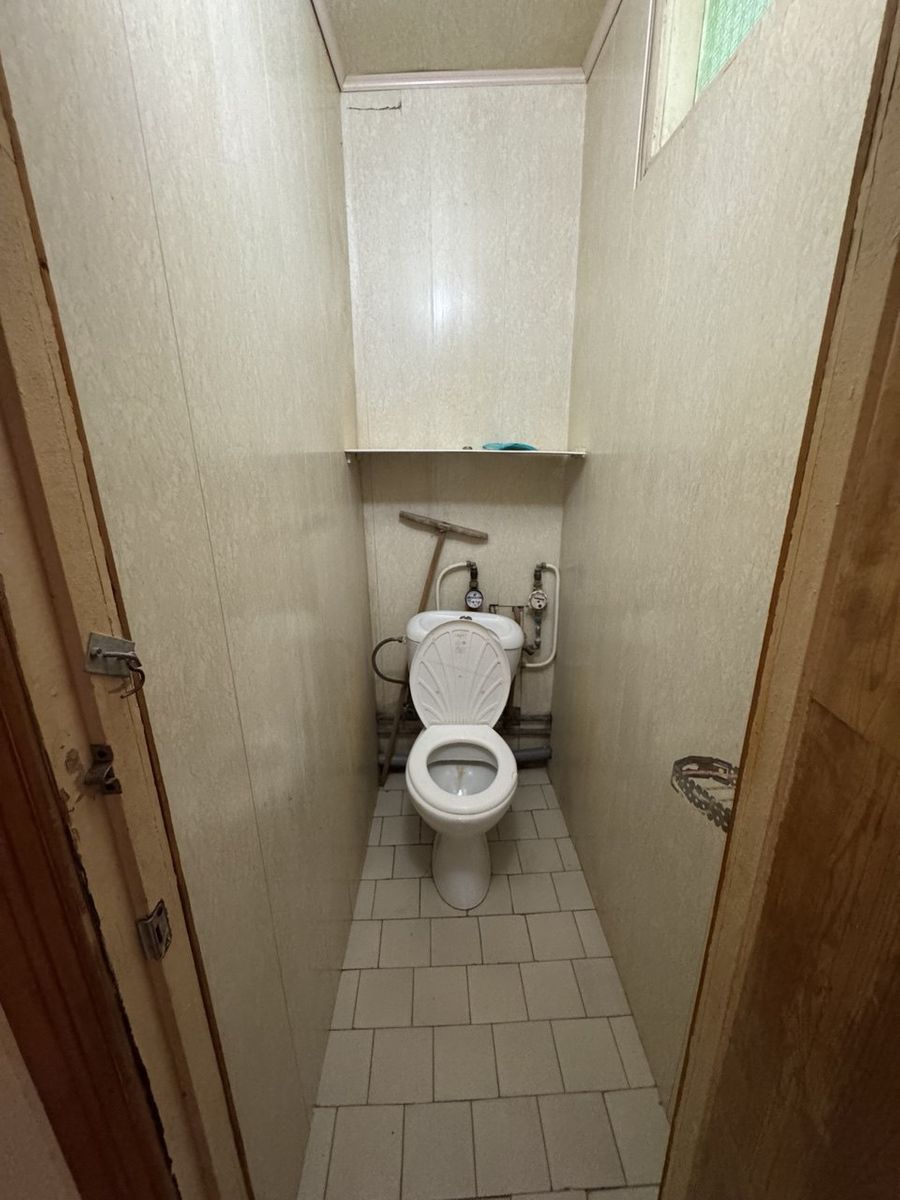 1838008385742787