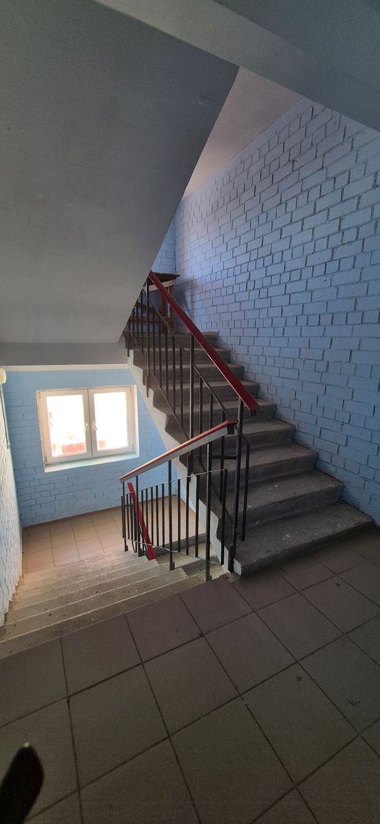 1833988533781079