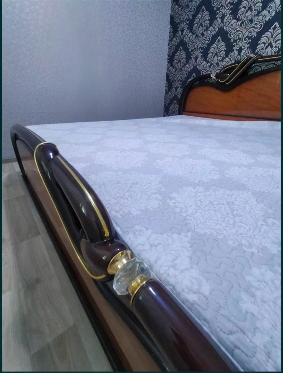 1835602839685079