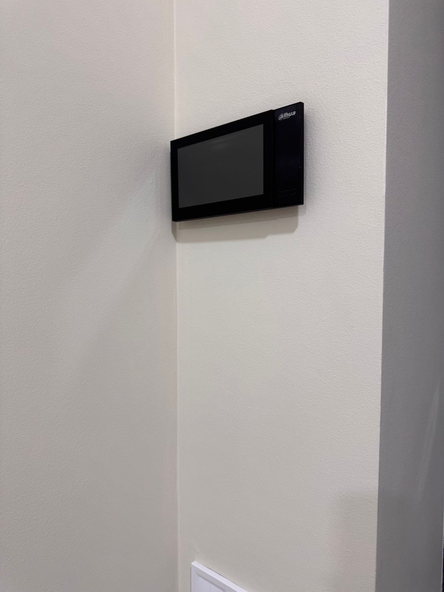 1835919605474791