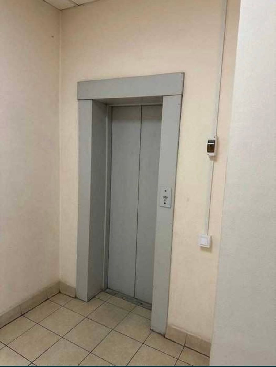 1837630346596793