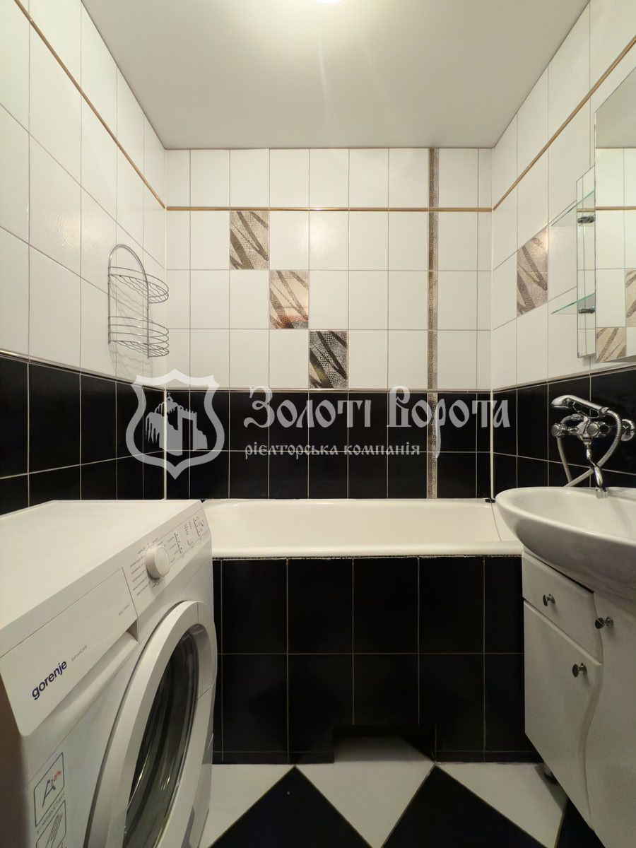 1831724425350797