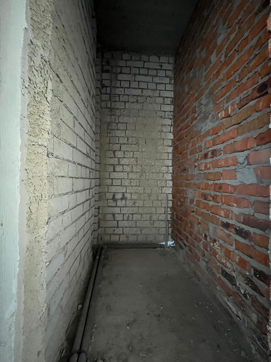 1829563753896799