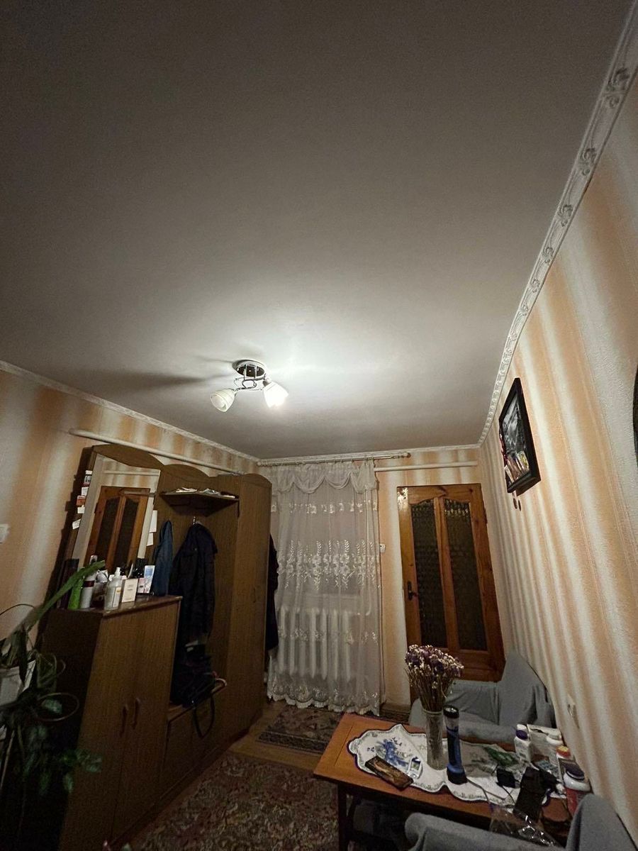 1835998259594799
