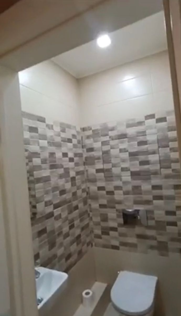 1824656082530008