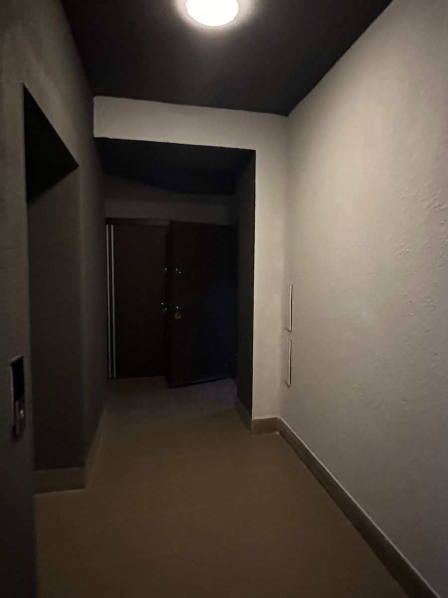 1831562082216008
