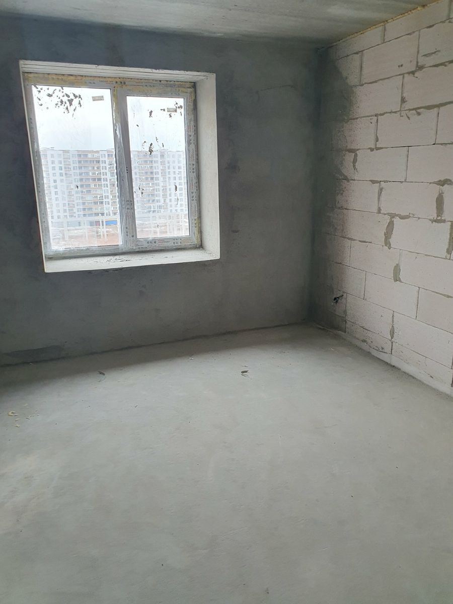 1828130537344800