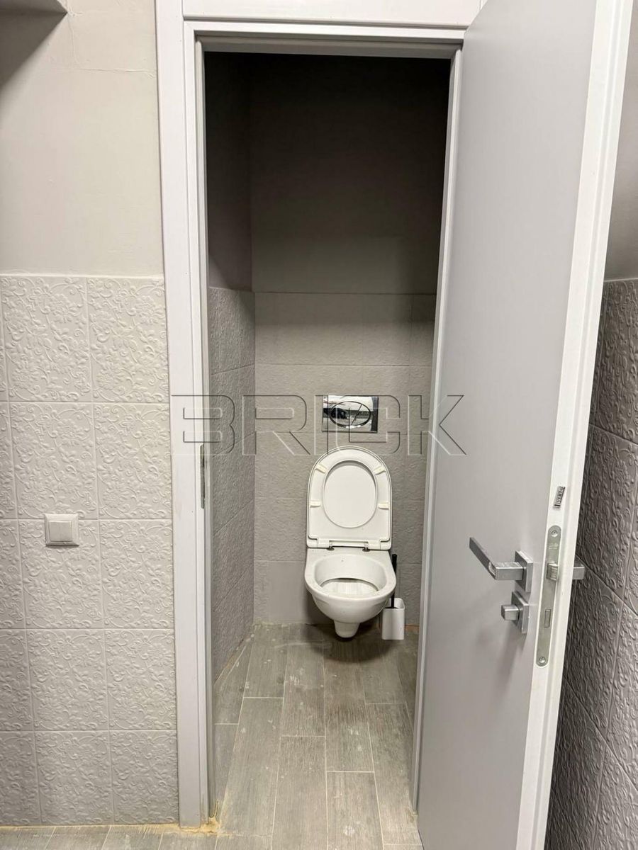 1835343135985800