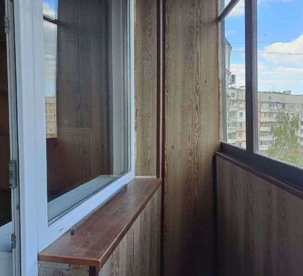 1833818876516801