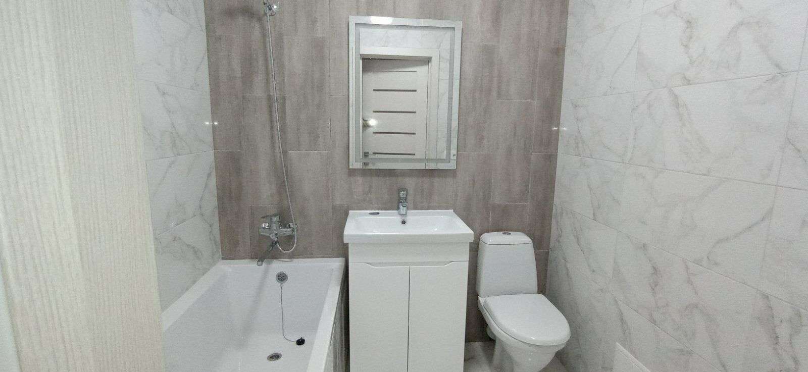 1834083826096801