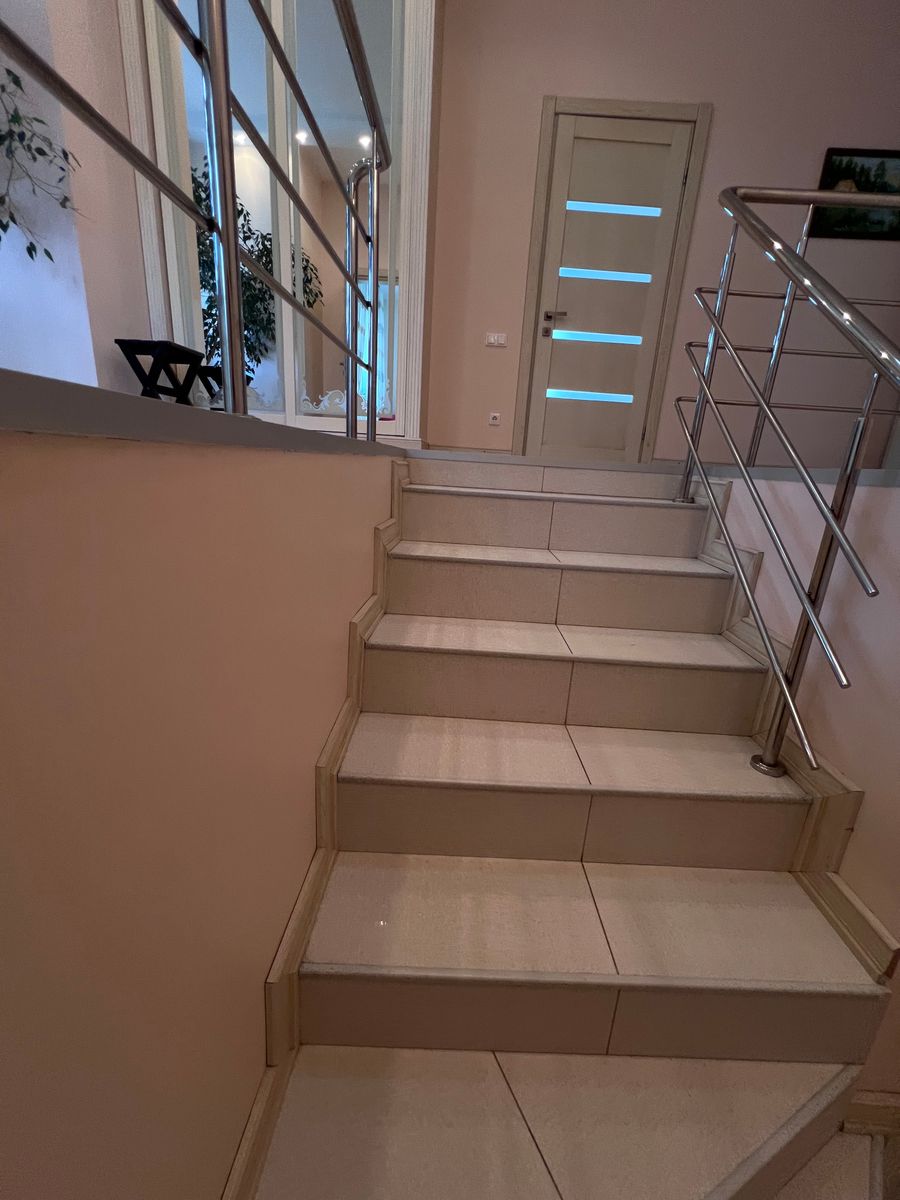 1835838730465802