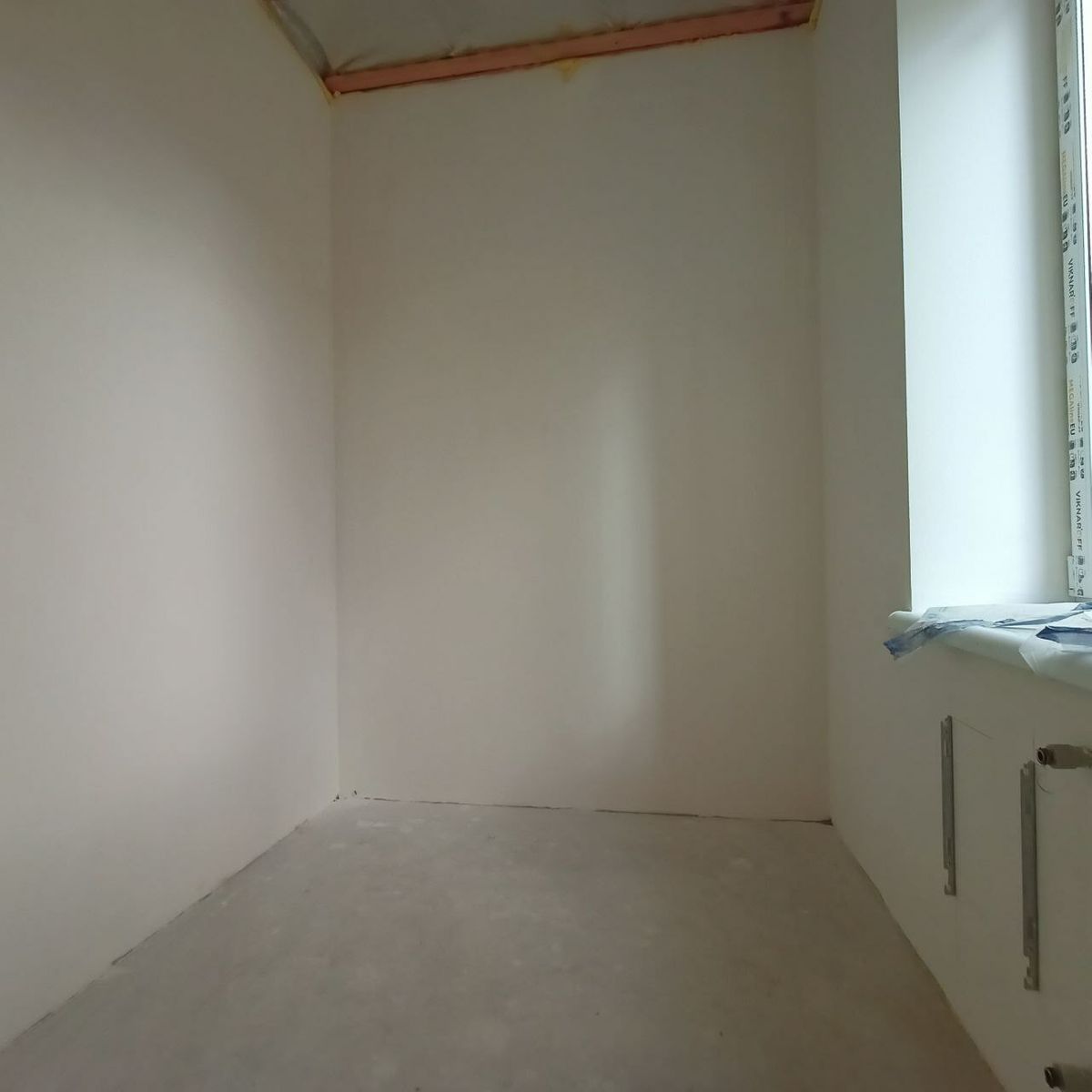 1835902463143802