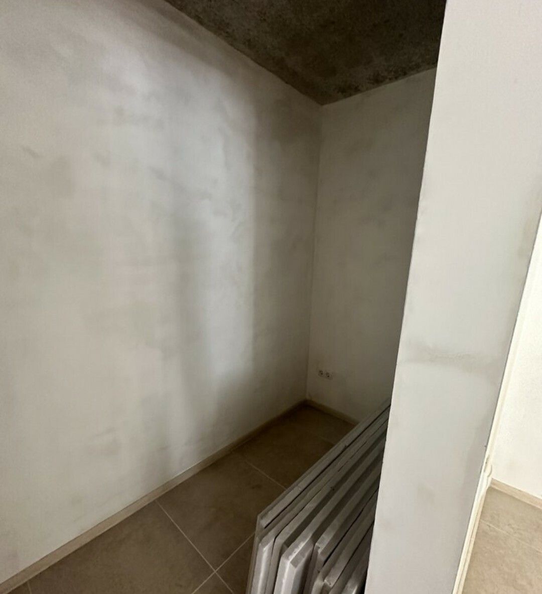 1831895263921803