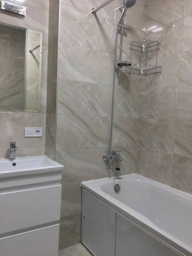 1833805088610803