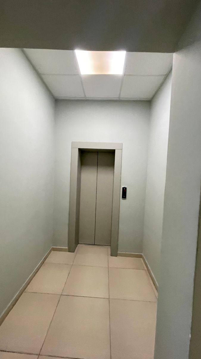 1805087548743804