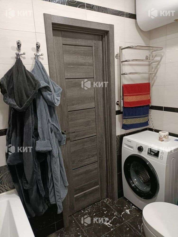 1834070131719804