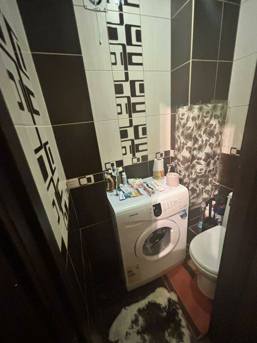 1832173711826806