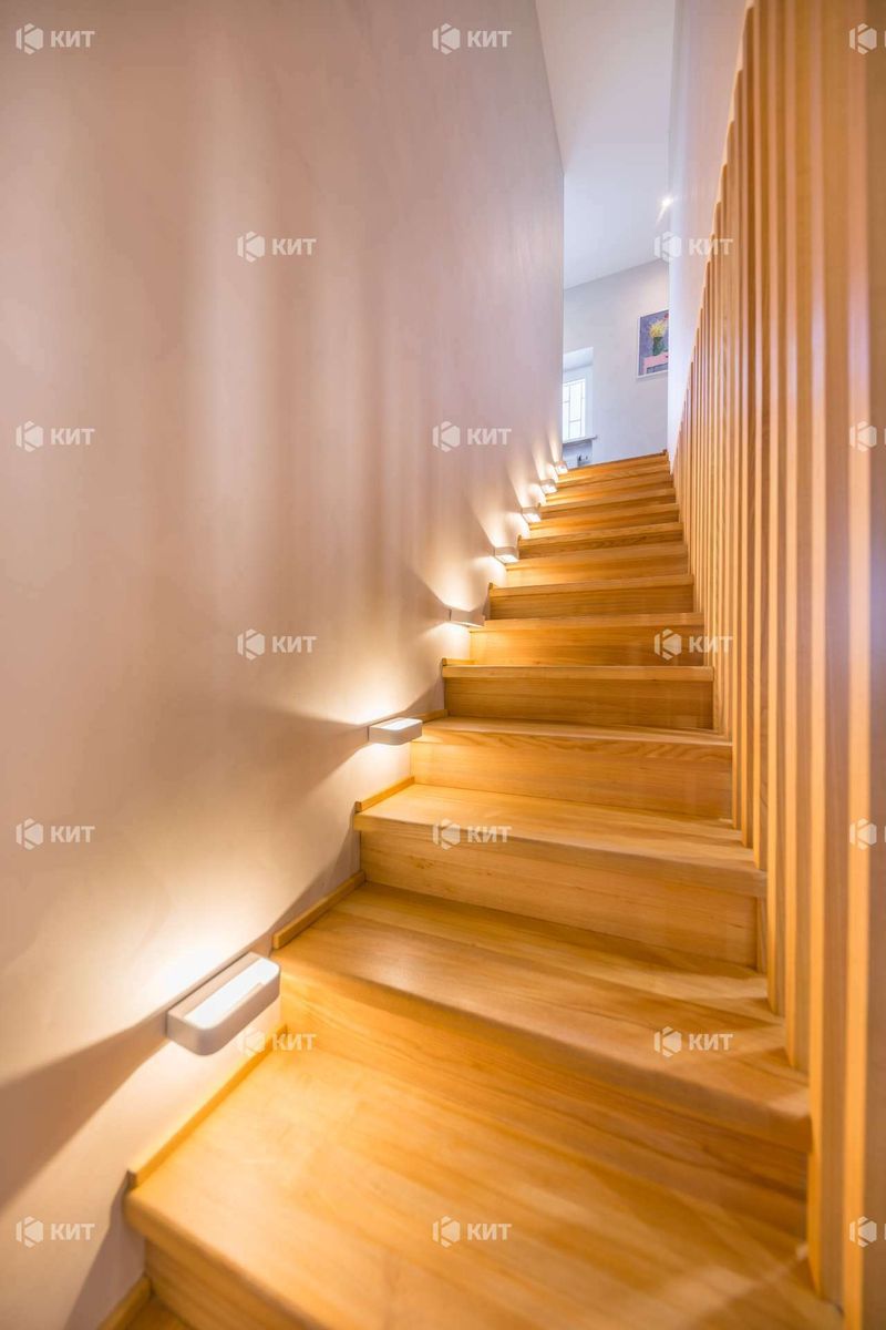 1830925422983807