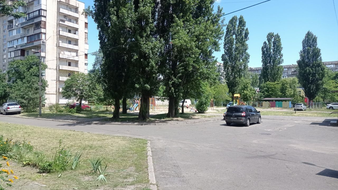 1839503854699807