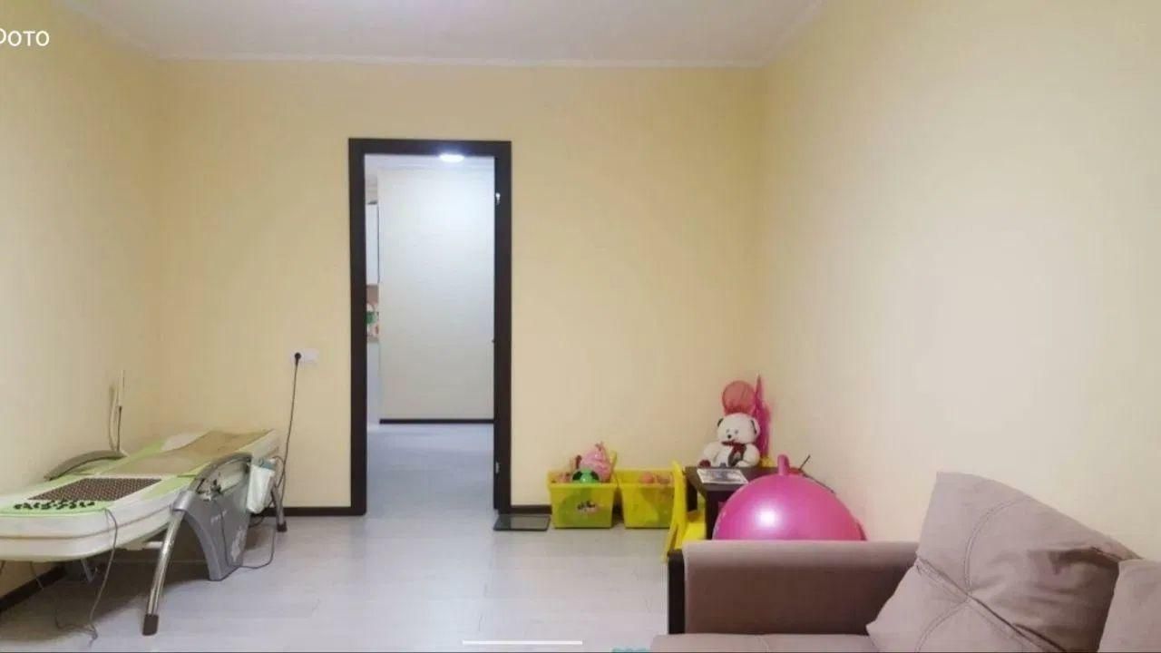 1828275209748809