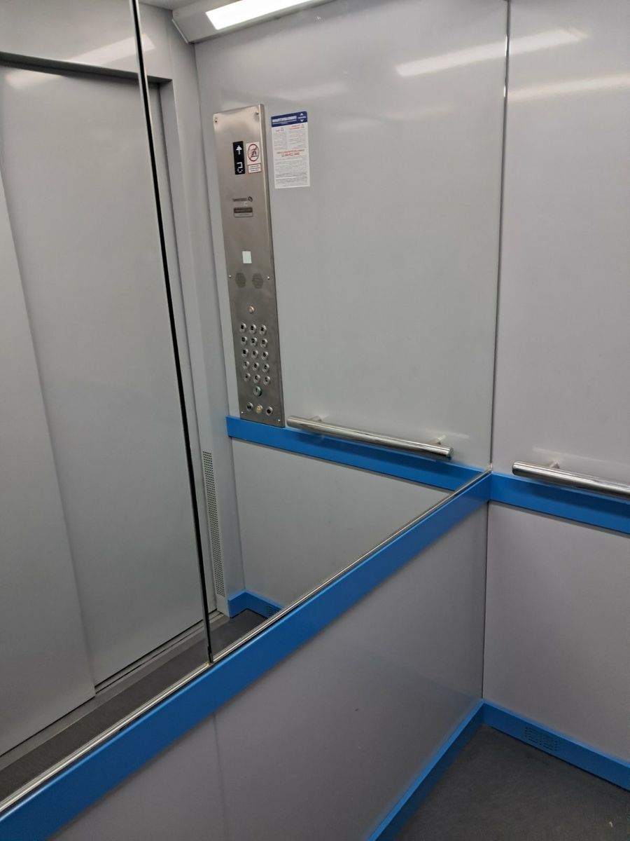 1831561190426081