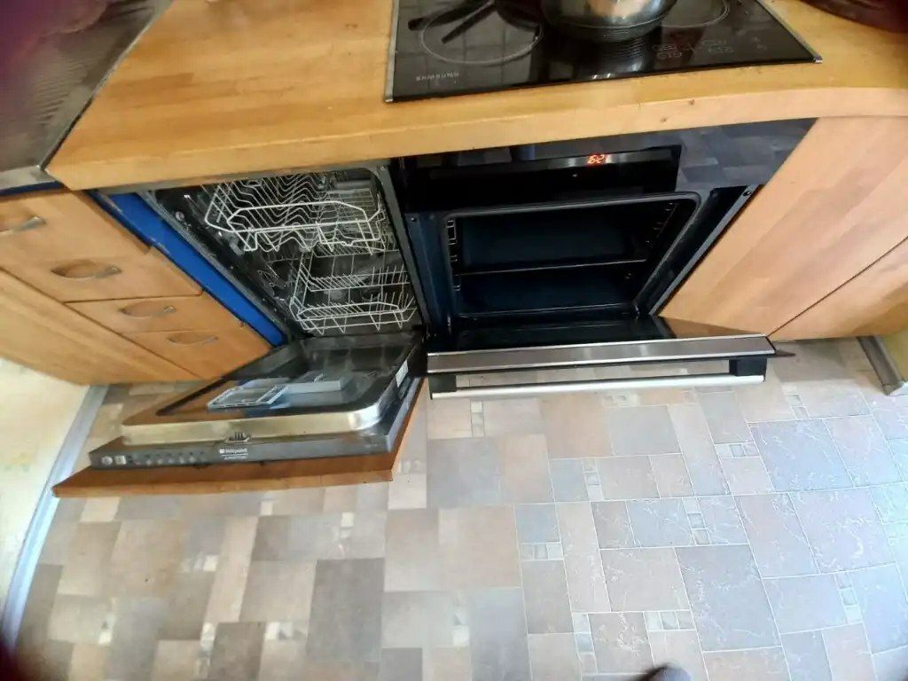 1833861049312811