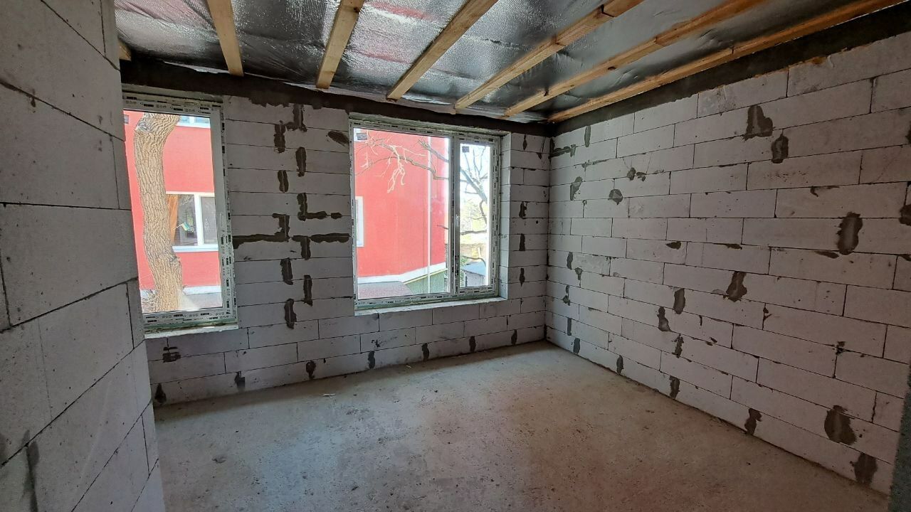 1834734553867811