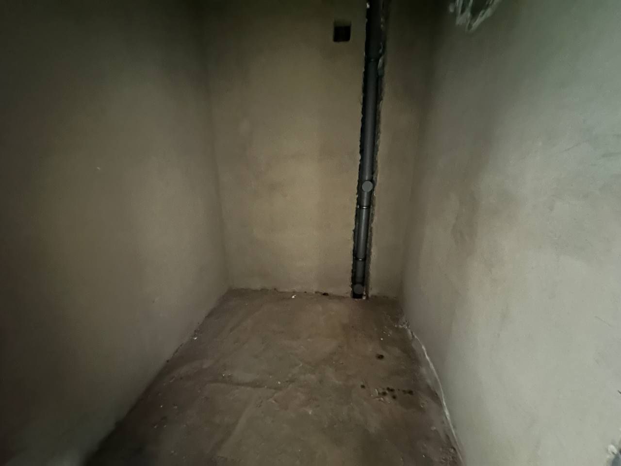 1833351303618812