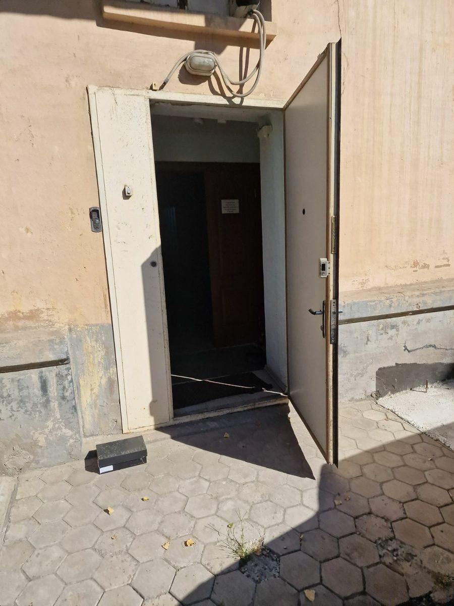 1837741141255812