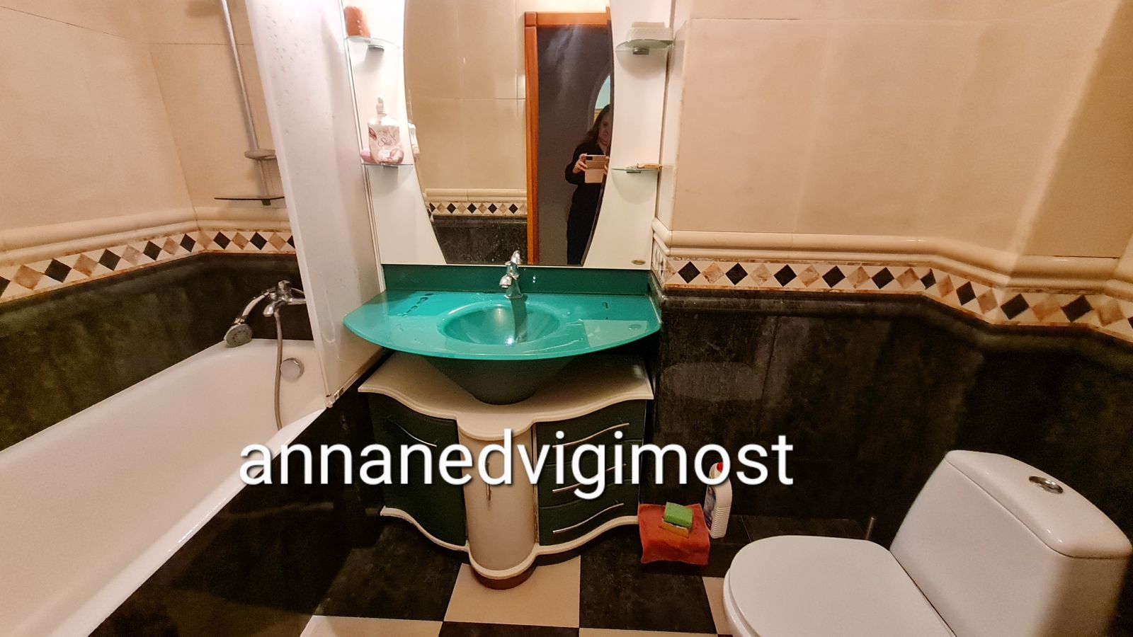 1831451728879813