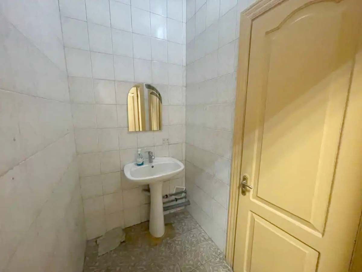 1835894507606815
