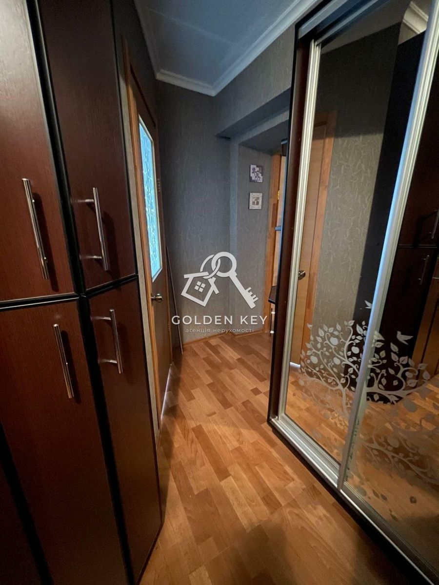 1839052949764816