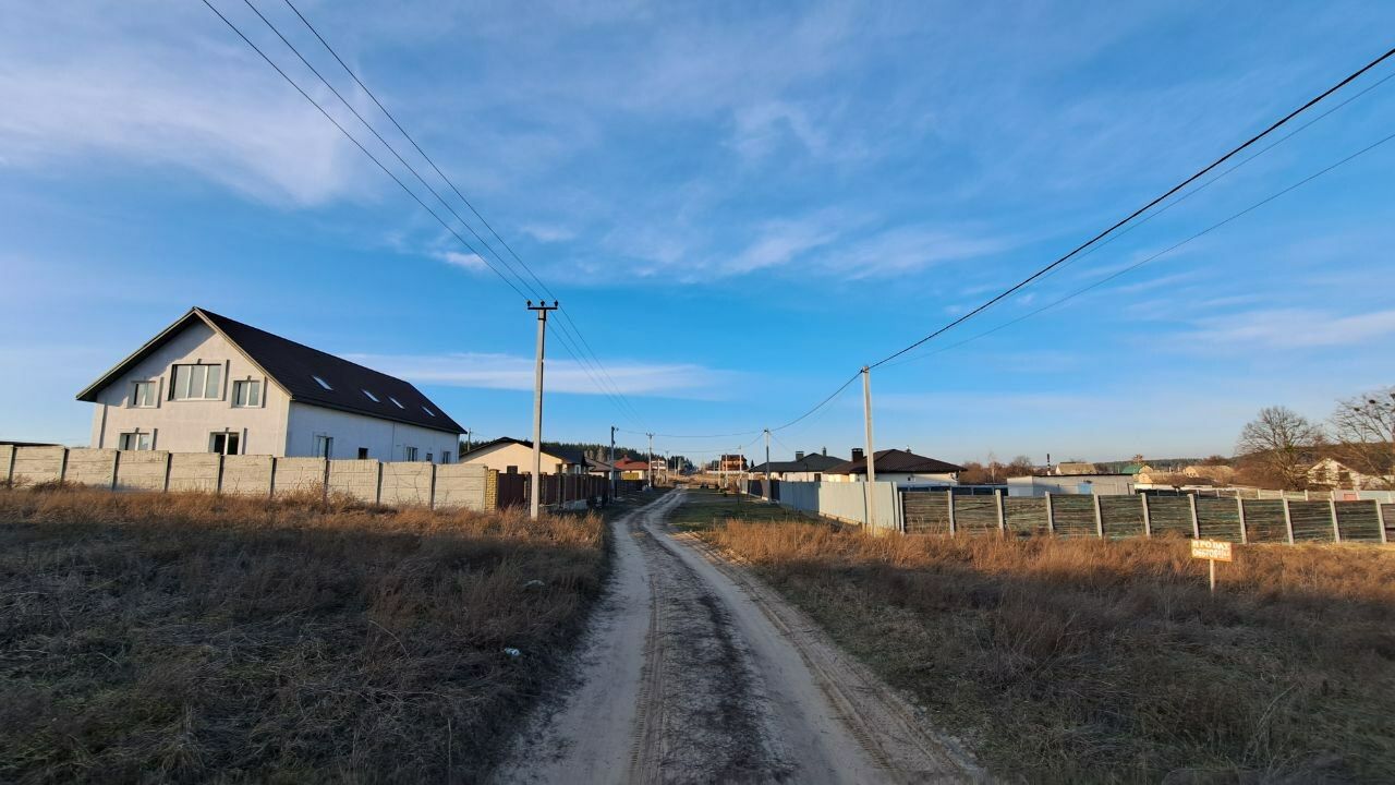 1832635593208817