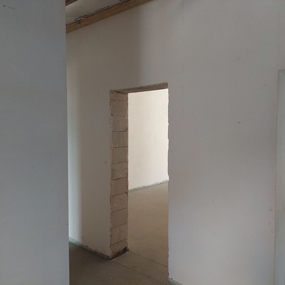 1835095478152817