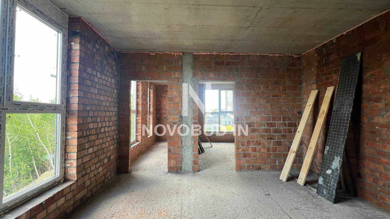 1835723047648817