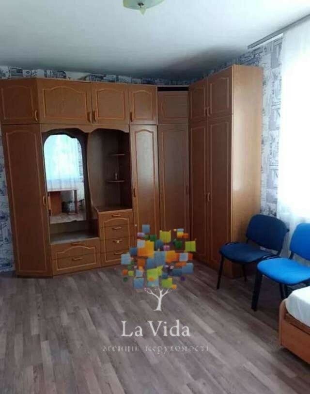 1835802274571817