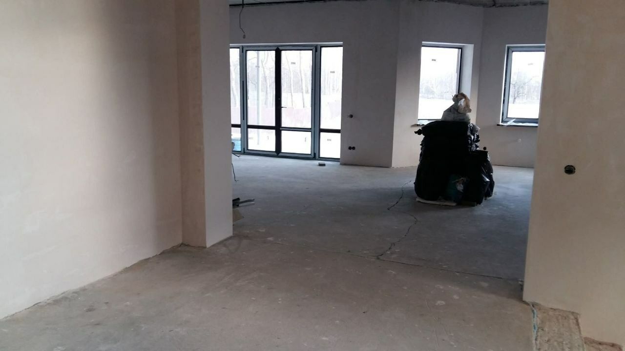 1838439400613817
