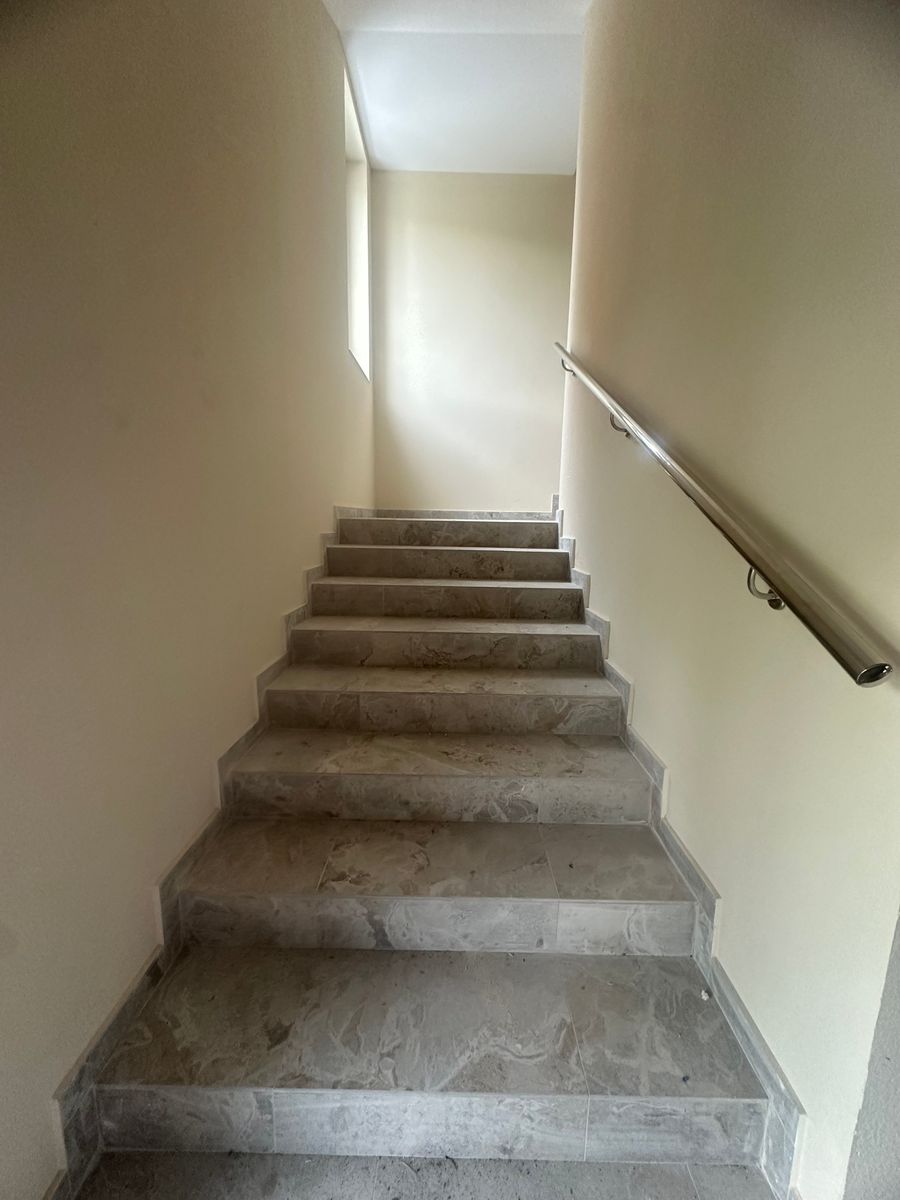 1833260757735818