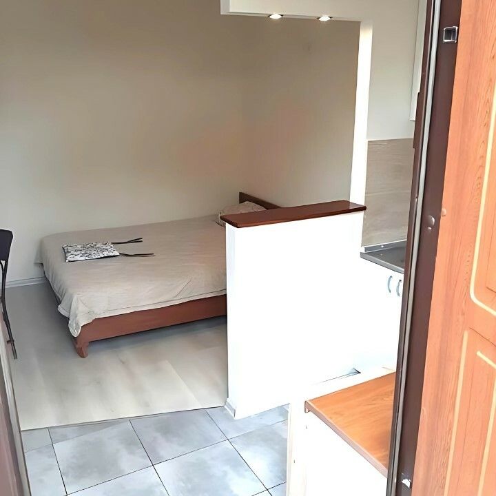 1828281054353082