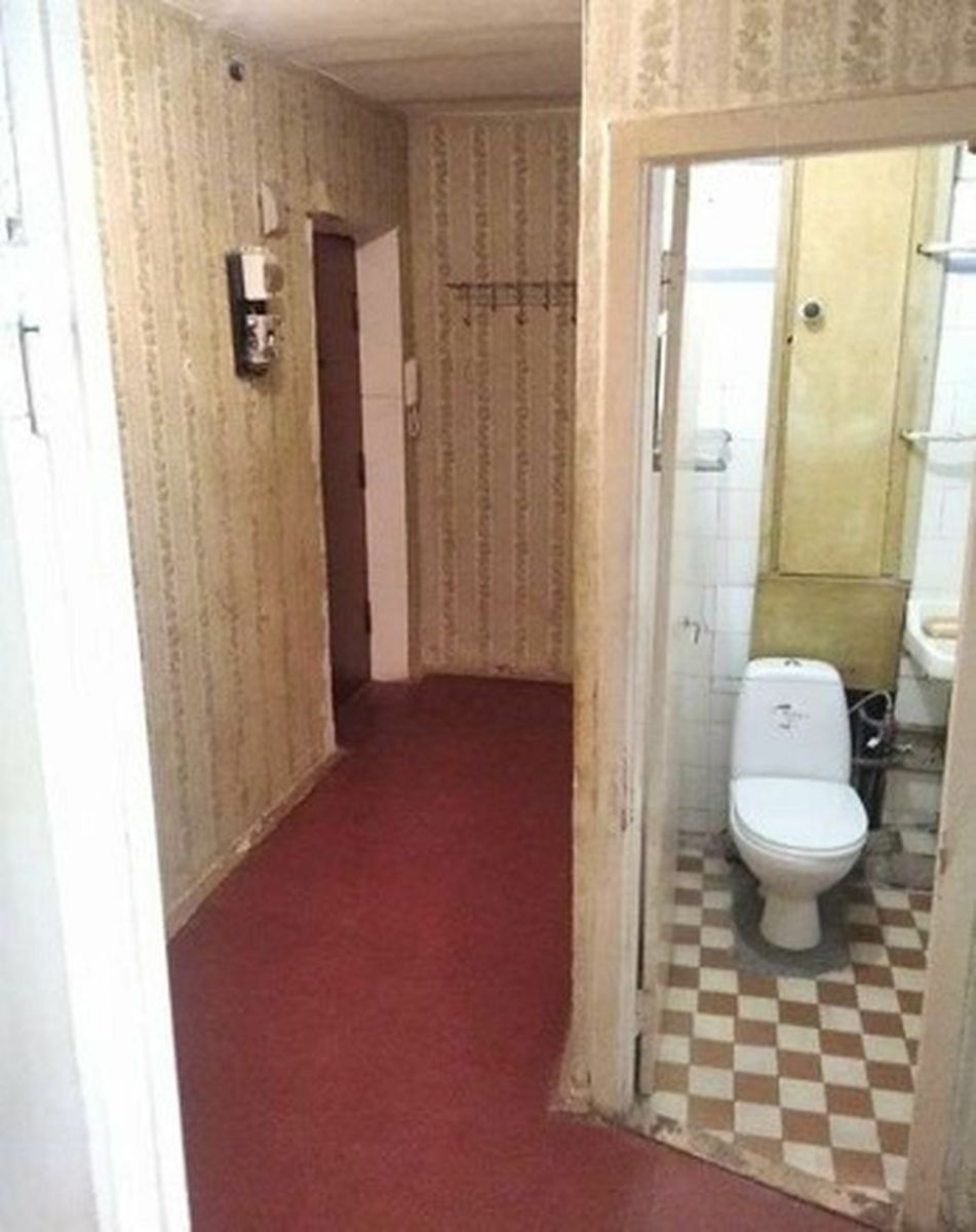1836988710208082