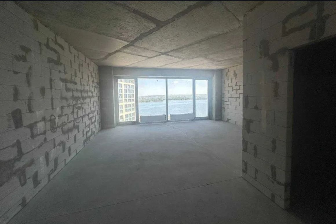 1834200300541821