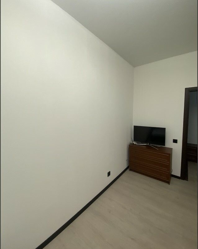 1738717894948822
