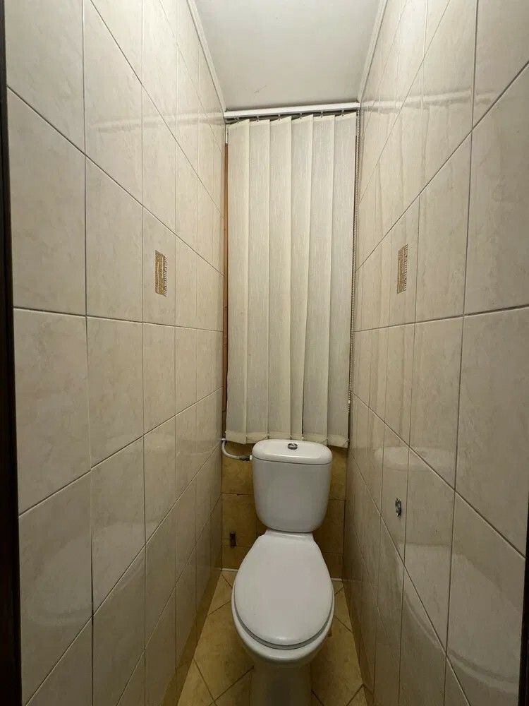1834799616574823