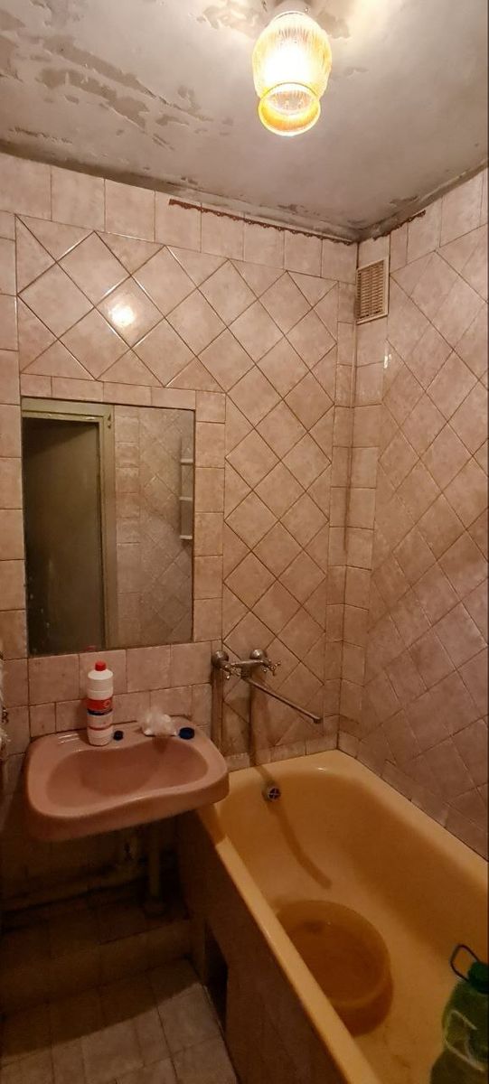 1838971301935824