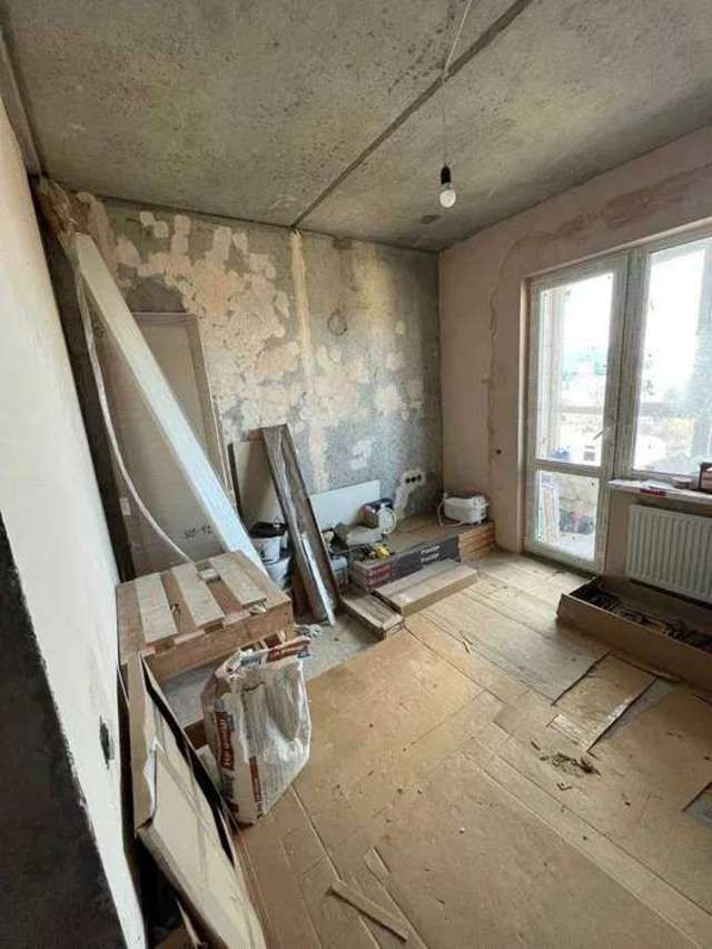 1831263943572825