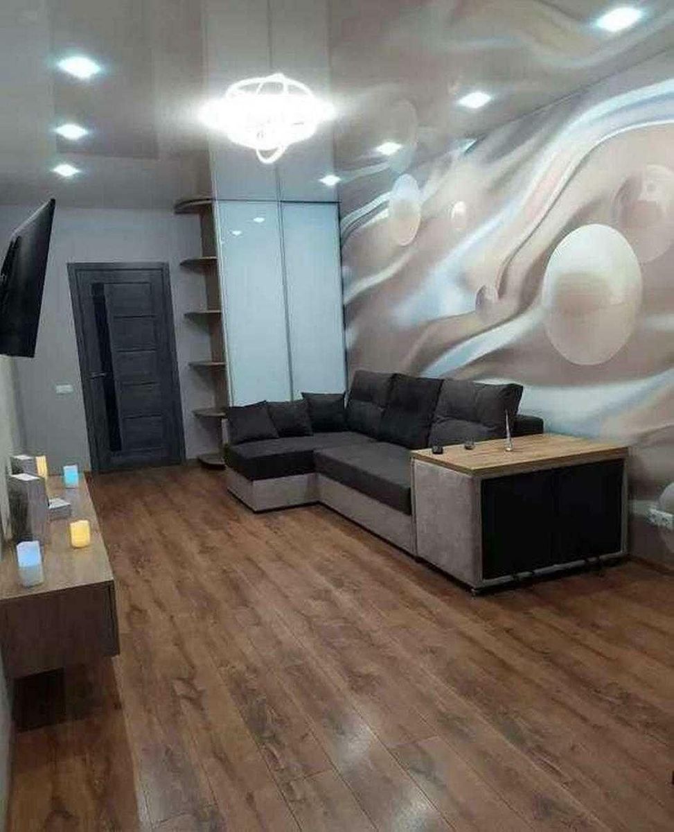 1756749677155827