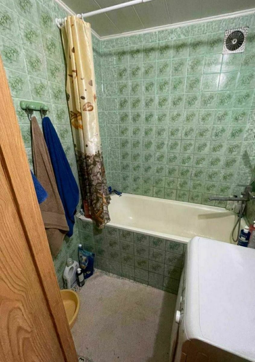 1835432072525827