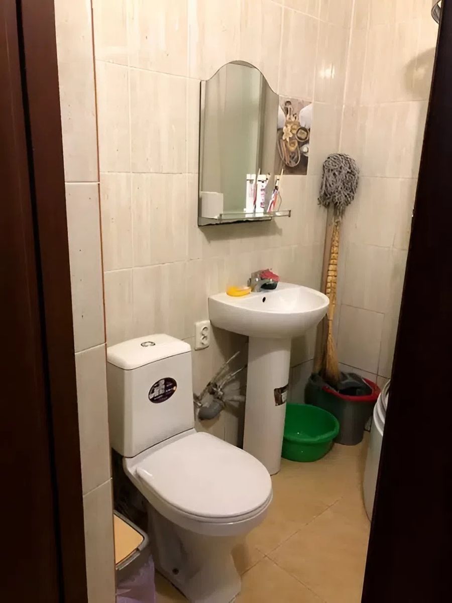 1837807109296828