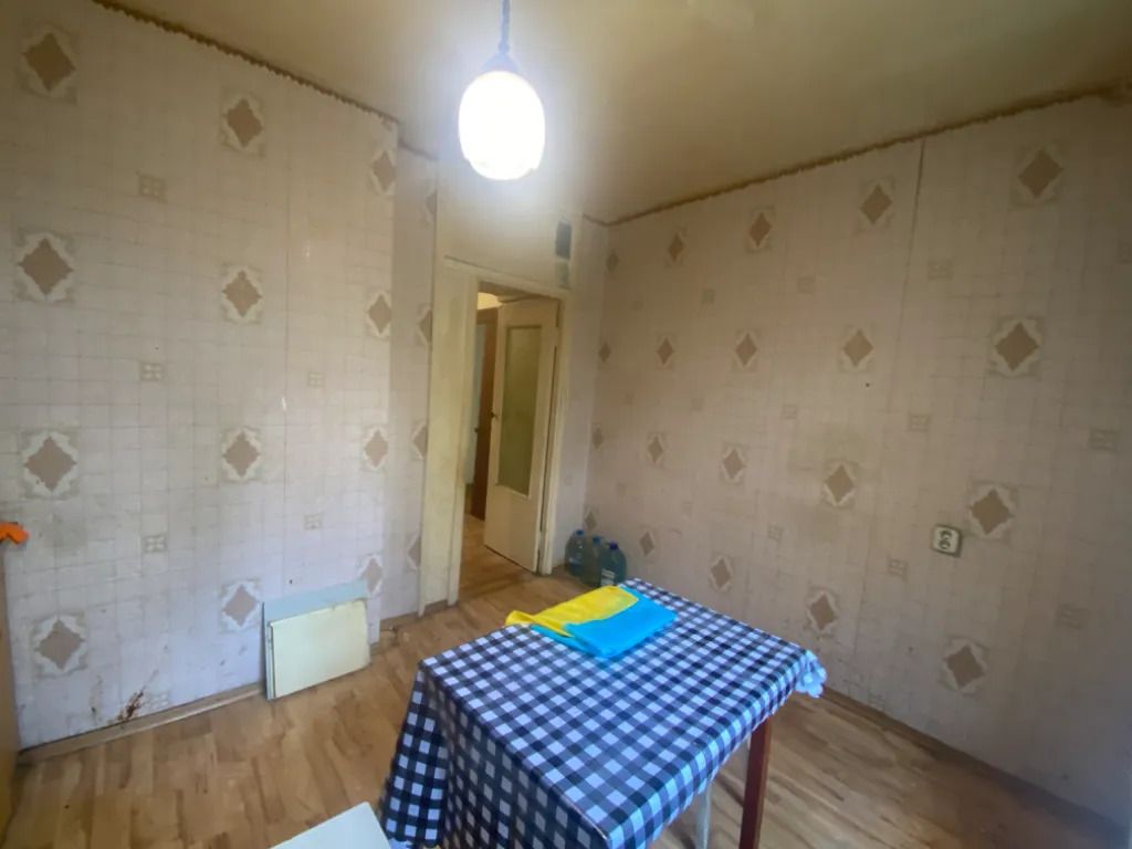 1837173244251829